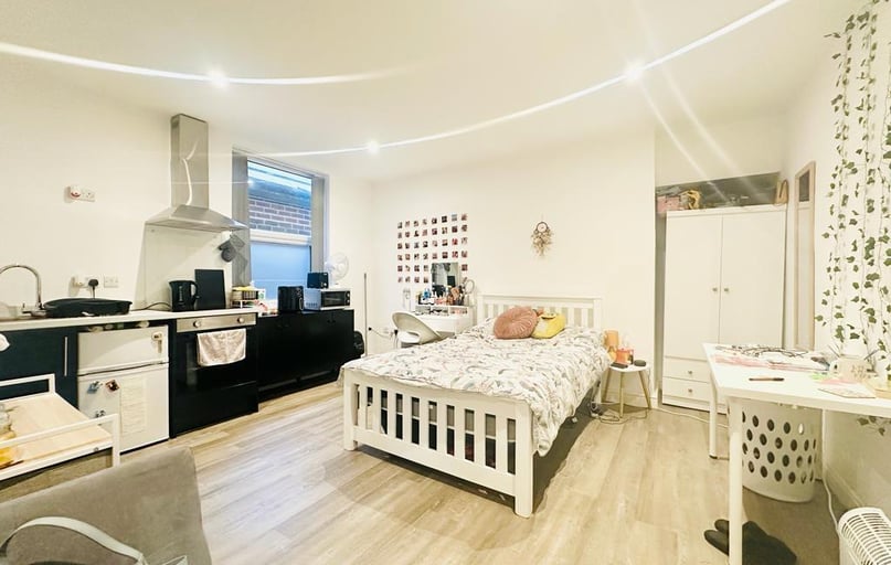 Derby Road, Lenton, Nottingham - Image 1